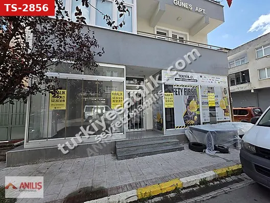 İzmit Sanayi'de Kiralık Cadde Cepheli 85m² İşyeri